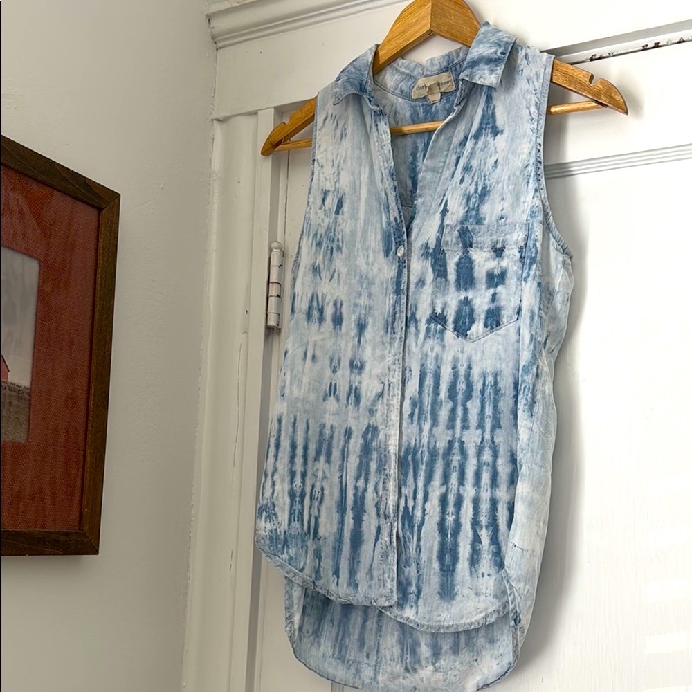 Anthropologie Sleeveless Button Down